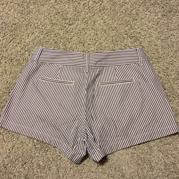 LC Lauren Conrad stripe short - Picture 2 of 4